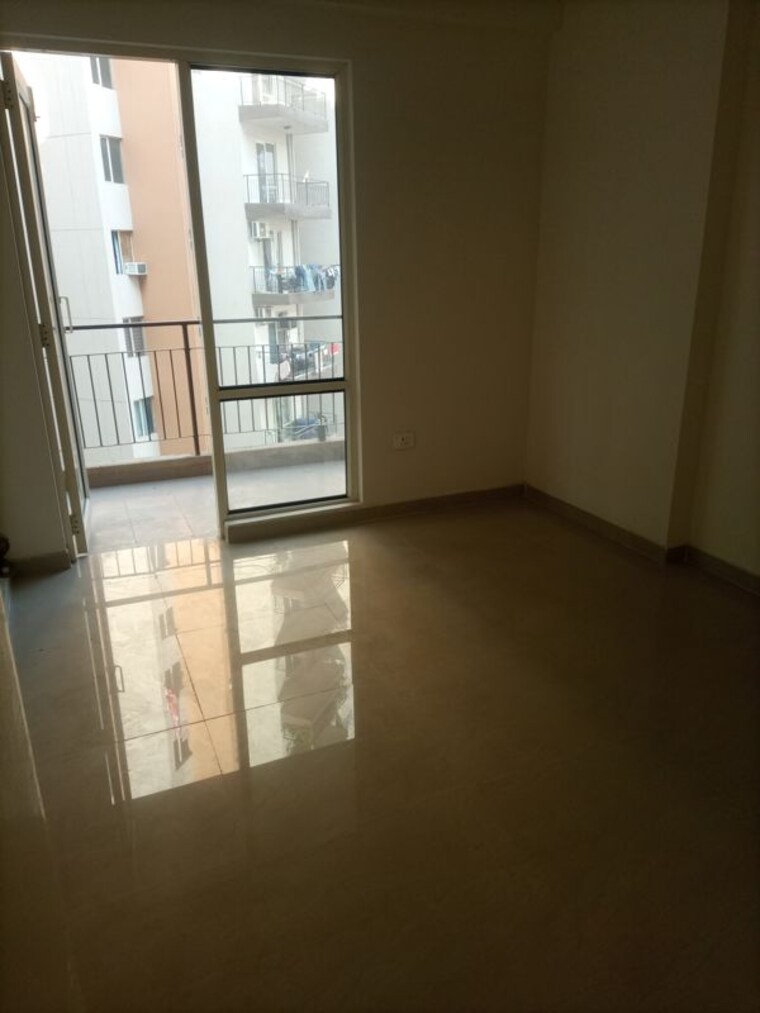 Room, rof-aalayas 1 Bedroom 342 Sq.Ft. Apartment In Sector 102 Gurgaon 9767231