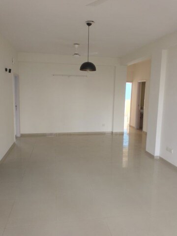 Room in 3 BHK Builder Floor at Emaar MGF Emerald Hills, Sector 65 – for Rent