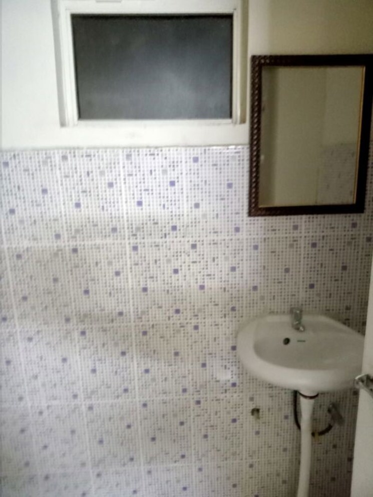 Bathroom, rof-aalayas 2 Bedroom 574 Sq.Ft. Apartment In Sector 102 Gurgaon 9767302