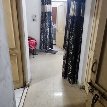 1.5 BHK Apartment For Rent in Rwa Jalvayu Vihar Noida, Sector 25