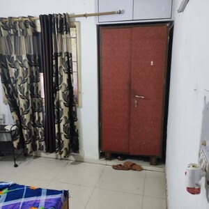 Furnished Amenities in 1.5 BHK Apartment at Rwa Jalvayu Vihar Noida, Sector 25 – for Rent