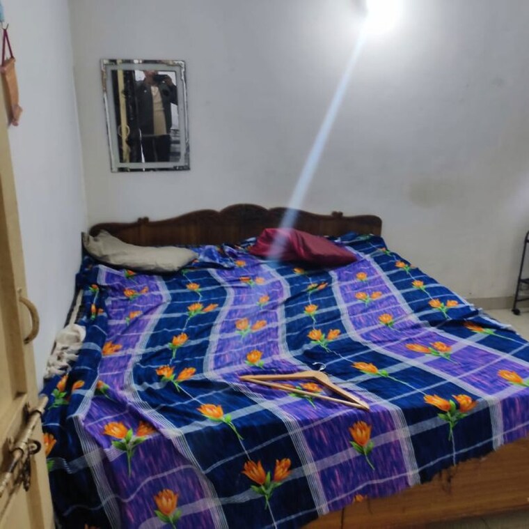 Bedroom, rwa-jalvayu-vihar-noida 1.5 Bedroom 600 Sq.Ft. Apartment In Sector 25 Noida 9767310