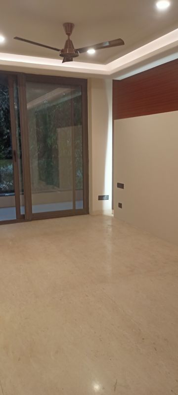 4 BHK + Servant Room Builder Floor For Rent in DLF City Phase IV