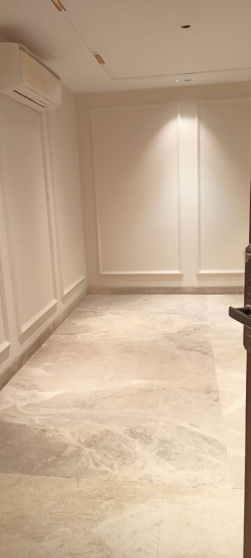 Room in 4 BHK Builder Floor at DLF City Phase IV, Dlf Phase iv – for Rent