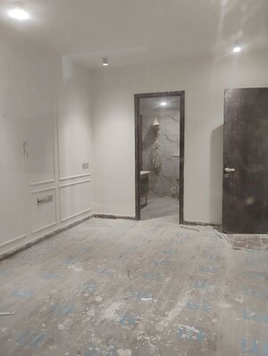 Room in 3 BHK Apartment at NCR Monarch, Sector 1 Greater Noida – for Sale