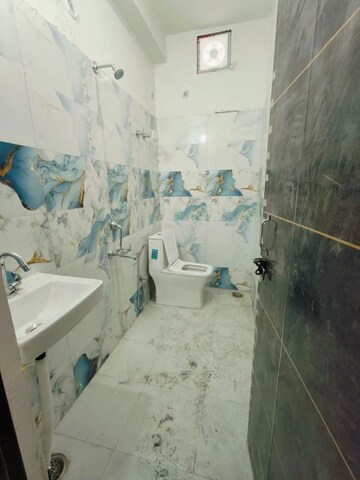 Bathroom in 1 BHK Builder Floor at Saket – for Rent