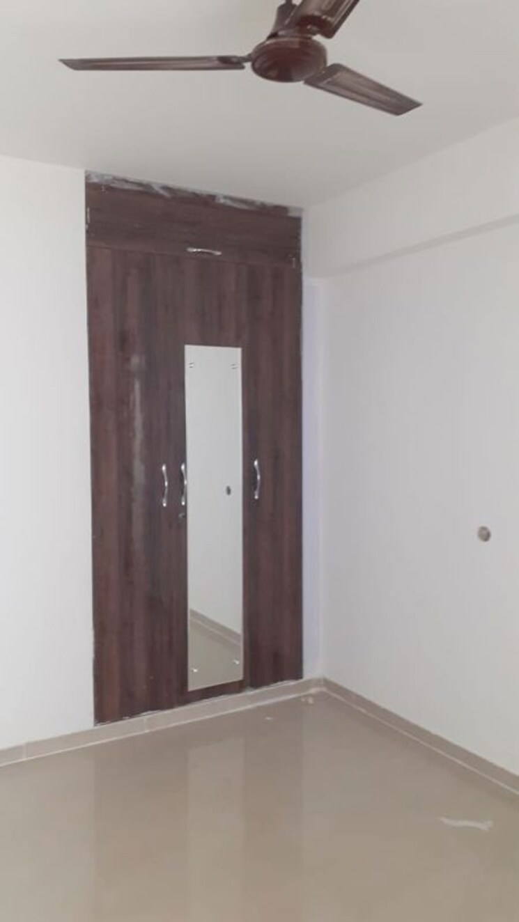 Room, rof-aalayas 2 Bedroom 717 Sq.Ft. Apartment In Sector 102 Gurgaon 9767341