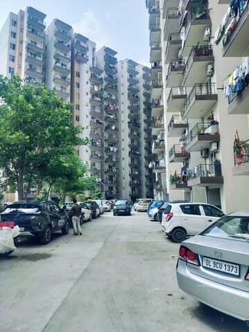 2 BHK Apartment For Rent in ROF Aalayas, Sector 102