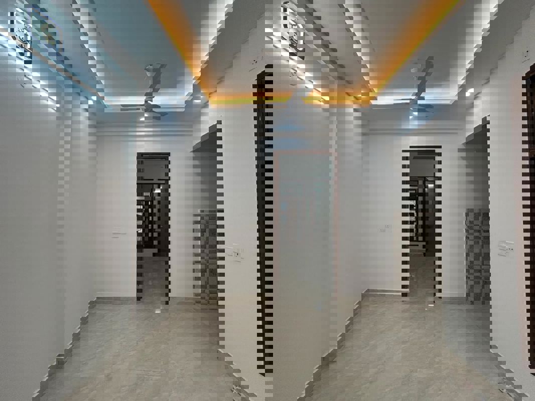 2 BHK Builder Floor For Rent in Saket