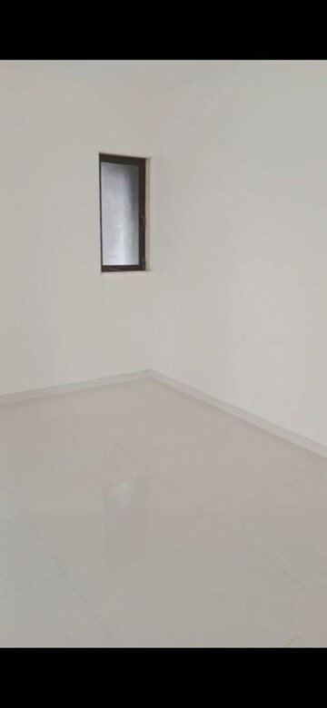 Room in 3 BHK Apartment at Lotus Sky Garden, Malad West – for Rent