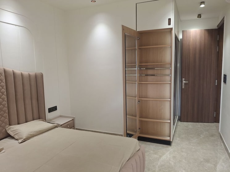 Room, bptp-the-oval 3.5 Bedroom 1450 Sq.Ft. Builder Floor In Sector 70a Gurgaon 9467853