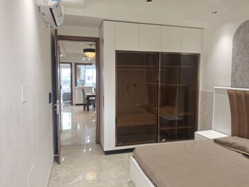 Room in 3.5 BHK Builder Floor at BPTP The Oval, Sector 70a – for Sale