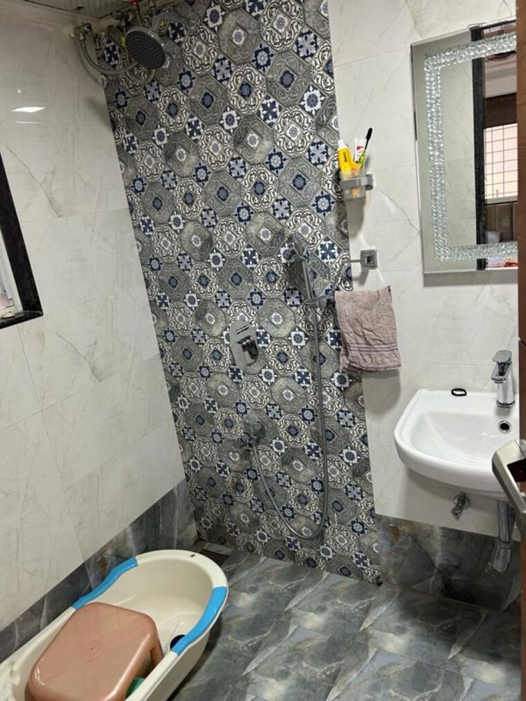 Bathroom, bhosale nagar 3 Bedroom 1800 Sq.Ft. Apartment In Bhosale Nagar Pune 9767366