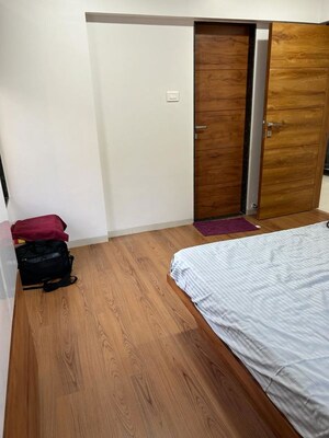 Bedroom in 3 BHK Apartment at Bhosale Nagar – for Rent