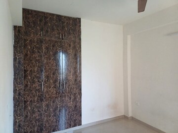 Room in 2 BHK Apartment at ROF Aalayas, Sector 102 – for Rent