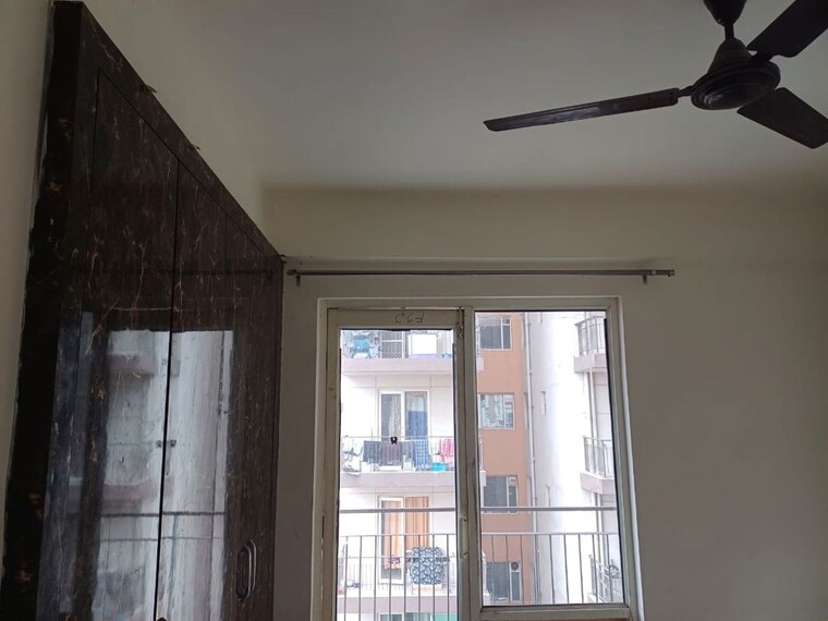 Room, rof-aalayas 2 Bedroom 717 Sq.Ft. Apartment In Sector 102 Gurgaon 9767373