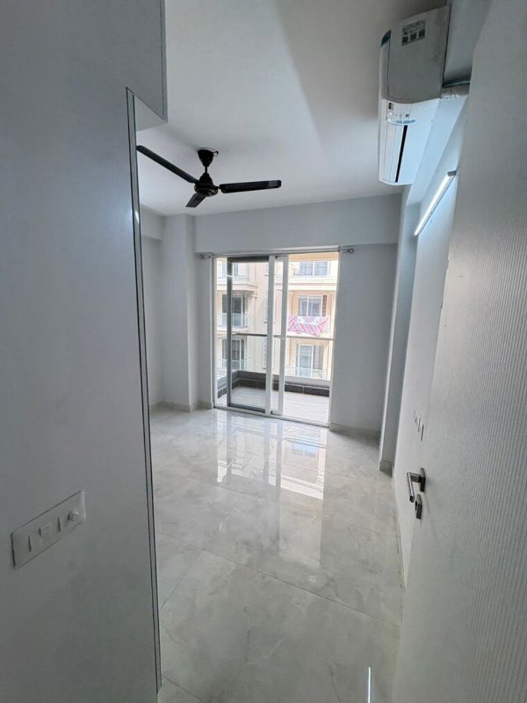 Room, signature-global-city 3 Bedroom 1555 Sq.Ft. Apartment In Sector 37d Gurgaon 9767375