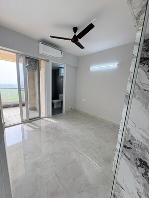 Room in 3 BHK Apartment at Signature Global City, Sector 37d – for Rent