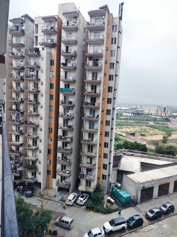 3 BHK 864 Sq.Ft. Apartment in ROF Aalayas Phase 2