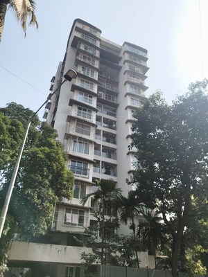 2 BHK Apartment – Exterior View View at Vile Parle West - for Rent