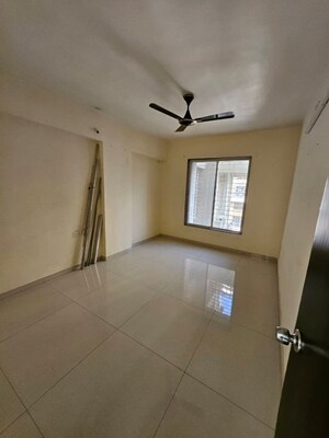 Room in 3 BHK Apartment at Paravsakshi Apartments, Pimple Saudagar – for Rent