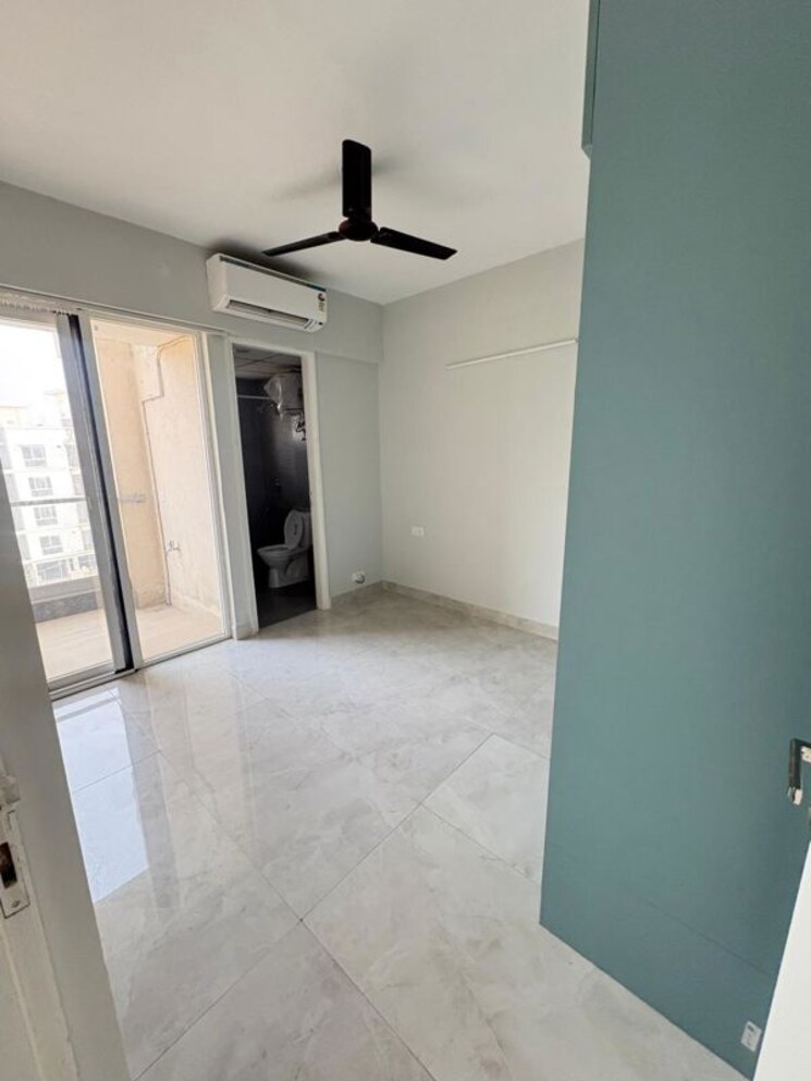 Room, signature-global-city 3 Bedroom 1295 Sq.Ft. Apartment In Sector 37d Gurgaon 9767406