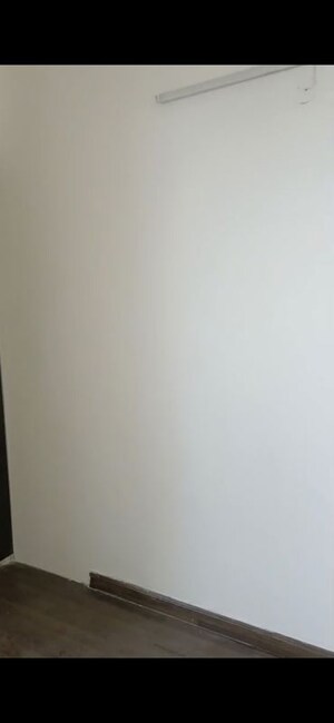 Room in 3 BHK Apartment at BPTP Discovery Park, Sector 80 – for Rent