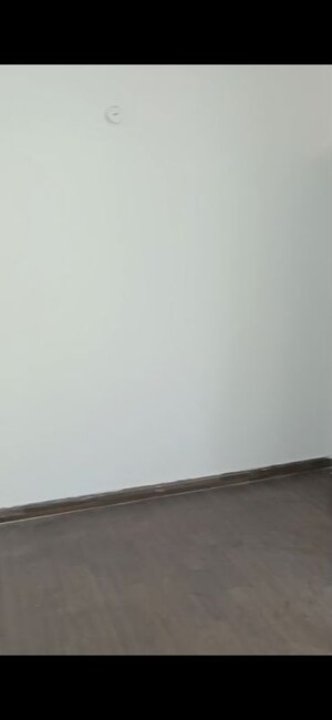 Room in 3 BHK Apartment at BPTP Discovery Park, Sector 80 – for Rent