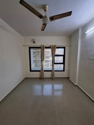 2 BHK Apartment For Rent in RNA NG Suncity Phase II, Kandivali East
