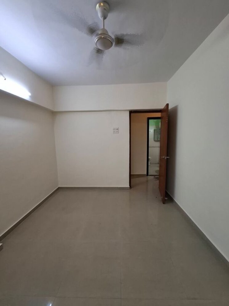 Room, rna-ng-suncity-phase-ii 2 Bedroom 650 Sq.Ft. Apartment In Kandivali East Mumbai 9767471