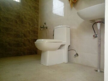 Bathroom in 2 BHK Apartment at Suncity Avenue 102, Sector 102 – for Rent