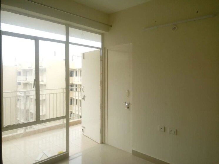 Room, suncity-avenue-102 2 Bedroom 605 Sq.Ft. Apartment In Sector 102 Gurgaon 9767473