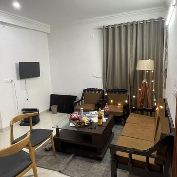 Living Room in 2 BHK Builder Floor at Sector 52 – for Rent