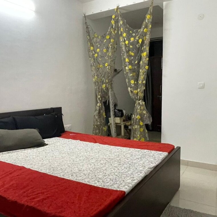 Bedroom, sector 52 2 Bedroom 500 Sq.Yd. Builder Floor In Sector 52 Gurgaon 9767506