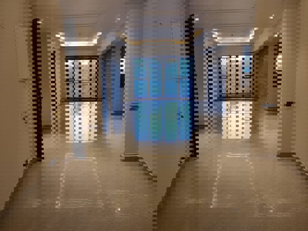 4 BHK 2400 Sq.Ft. Builder Floor in Unitech Deerwood Chase