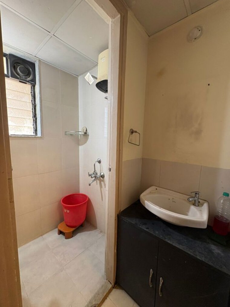 Bathroom, lodha-golden-dream 1 Bedroom 499 Sq.Ft. Apartment In Dombivli East Thane 9767491