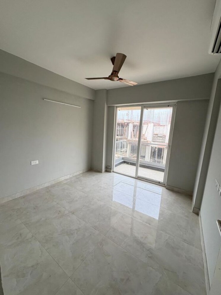 Room, signature-global-city 3 Bedroom 1555 Sq.Ft. Apartment In Sector 37d Gurgaon 9767542