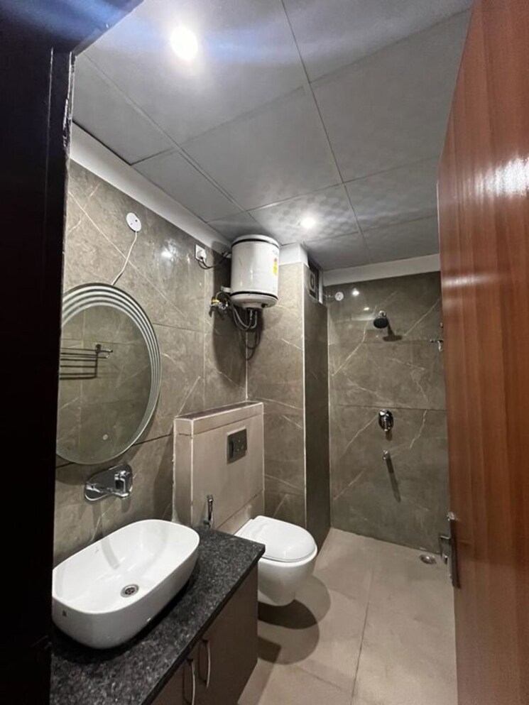 Bathroom, ghb-splande 3 Bedroom 1850 Sq.Ft. Apartment In Patiala Road Zirakpur 9767546