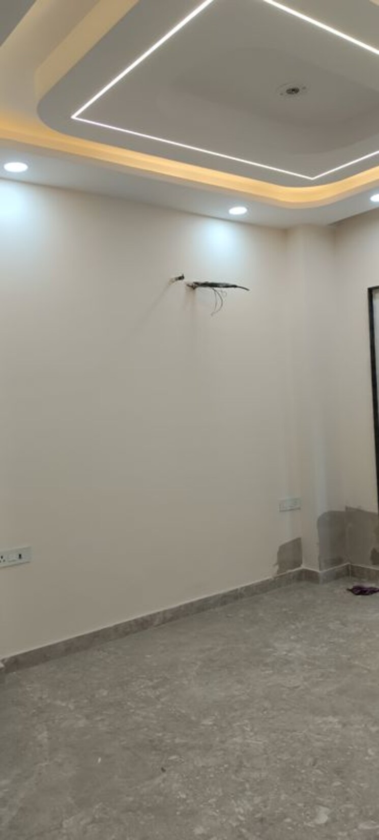 Room, janakpuri 3 Bedroom 1000 Sq.Ft. Builder Floor In Janakpuri Delhi 9767551