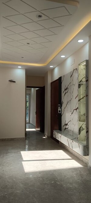 Room in 3 BHK Builder Floor at Janakpuri – for Sale