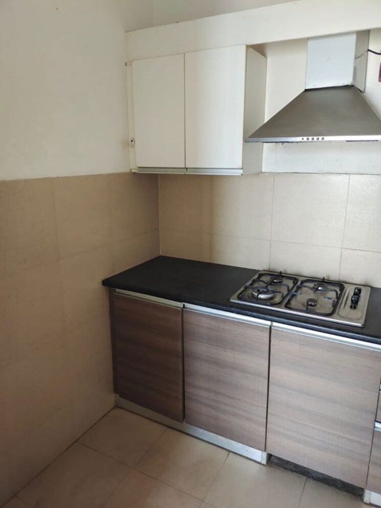 Kitchen, conscient-heritage-max 3.5 Bedroom 1942 Sq.Ft. Apartment In Sector 102 Gurgaon 9767571