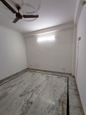 Room in 2 BHK Builder Floor at Panchsheel Park – for Rent