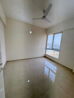 2 BHK Apartment For Rent in Signature The Millennia 3