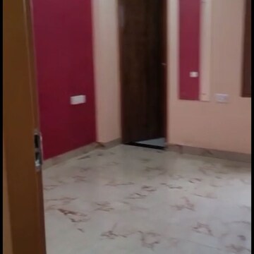 Room in 2 BHK Builder Floor at Sector 57 – for Rent