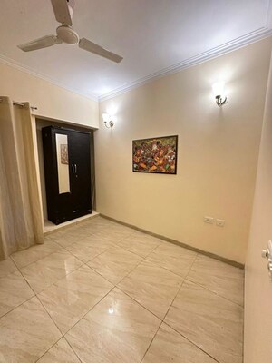 Room in 2 BHK Apartment at Migsun Vilaasa, Eta Ii Greater Noida – for Rent