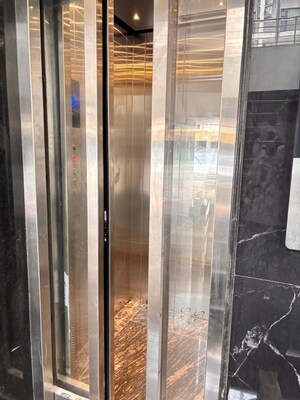 Lift in 3 BHK Apartment at Vip Road – for Sale