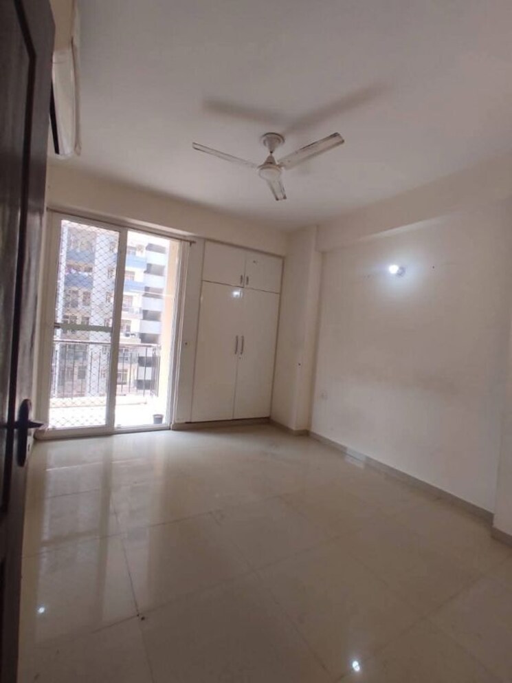 Room, gaur-city-2-14th-avenue 2 Bedroom 955 Sq.Ft. Apartment In Sector 16c Greater Noida Greater Noida 9569302