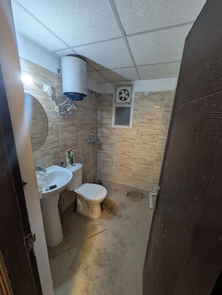 Bathroom, ajnara-homes 4 Bedroom 1795 Sq.Ft. Apartment In Sector 16b Greater Noida Greater Noida 9569224