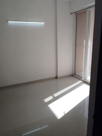 Room in 2 BHK Apartment at JNC The Park, Sector 16c Greater Noida – for Rent