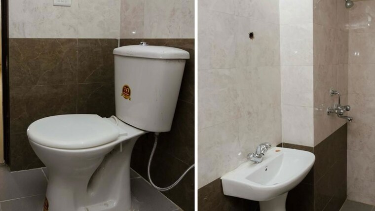 Bathroom, sector 55 3 Bedroom 2950 Sq.Ft. Independent House In Sector 55 Noida 9767978